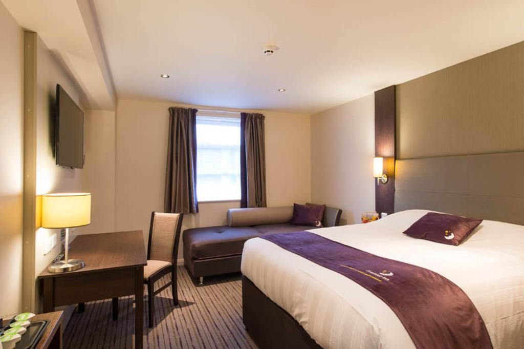 Premier Inn Aberdeen City Centre 객실 사진